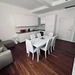 Farini House Διαμέρισμα