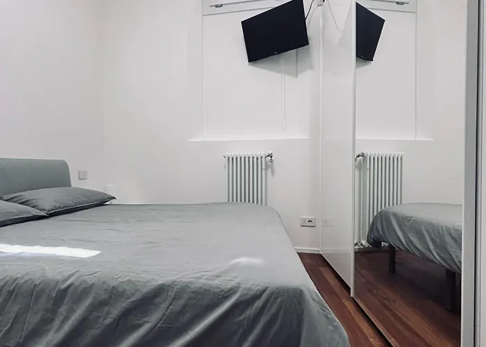 Farini House Модена